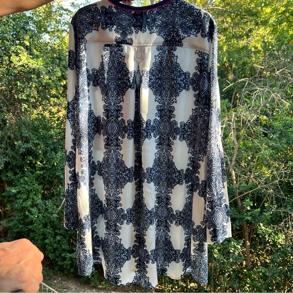 SOFT SURROUNDINGS viscose tunic. Convertible sleeves. Like new condition. - Picture 3 of 13